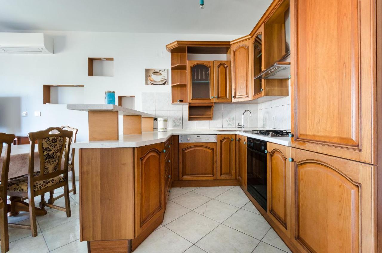 Apartments Slavica R Banjol Exteriör bild