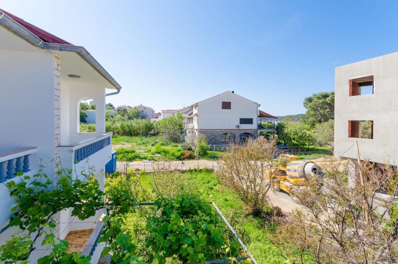 Apartments Slavica R Banjol Exteriör bild