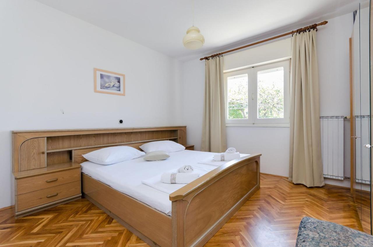 Apartments Slavica R Banjol Exteriör bild