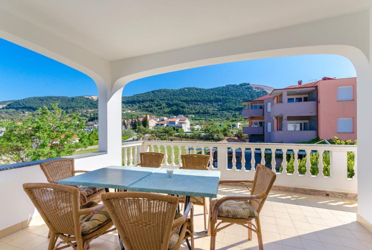 Apartments Slavica R Banjol Exteriör bild