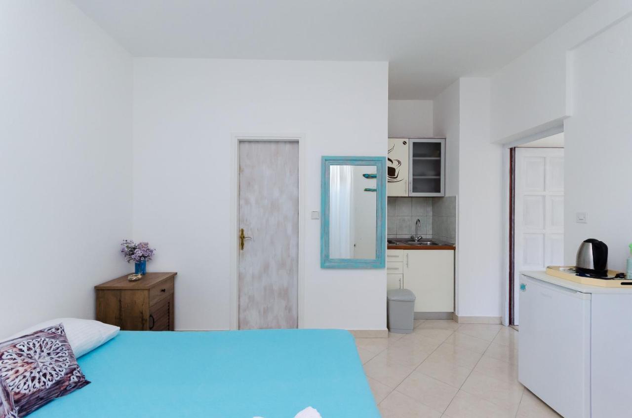 Apartments Slavica R Banjol Exteriör bild