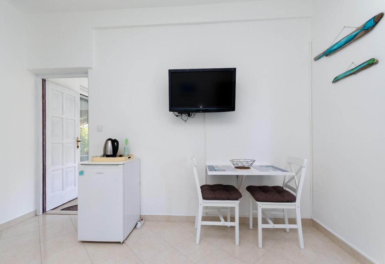 Apartments Slavica R Banjol Exteriör bild