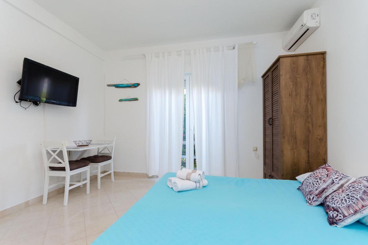 Apartments Slavica R Banjol Exteriör bild