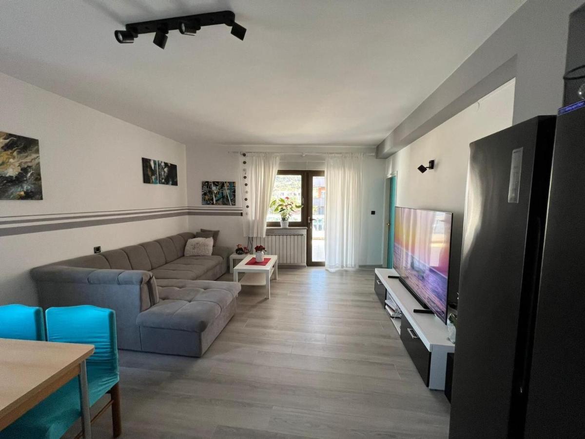 Apartments Slavica R Banjol Exteriör bild